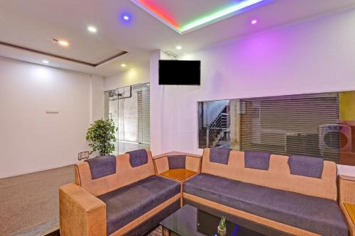 Ramanattukara Hotel | Collection O EXPRESS SUITES
