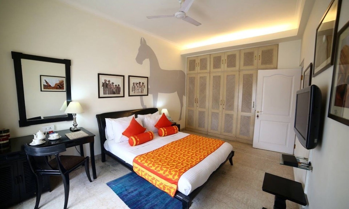 Defence Colony Bed & Breakfast | Colonels Retreat