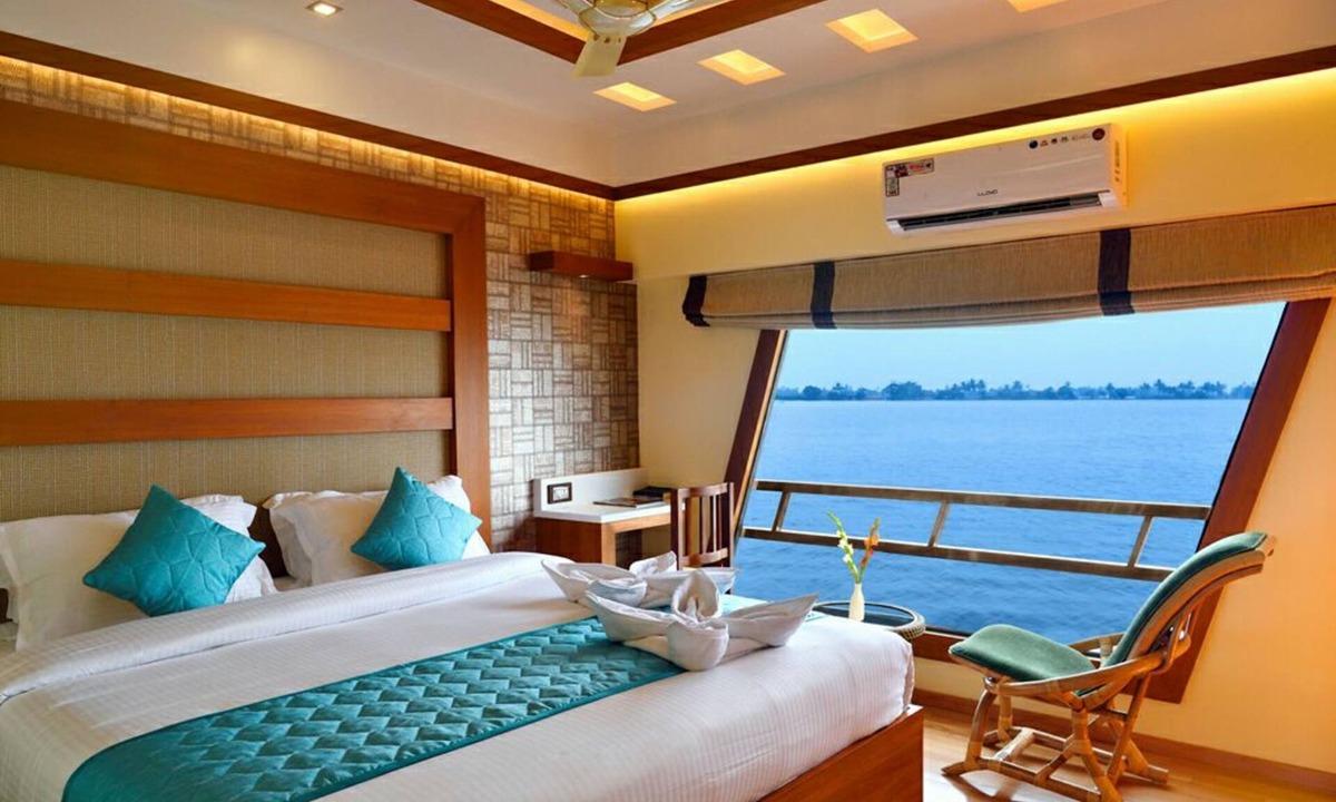 Alappuzha Boat Rental | Cosy Houseboats