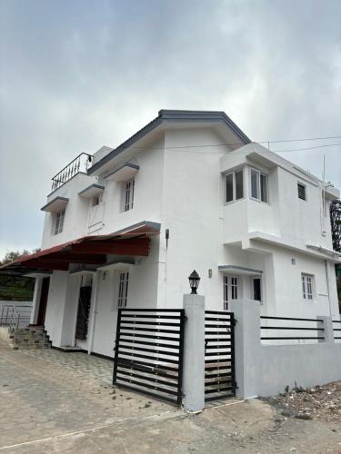 Fern Hill House | Crown Crest