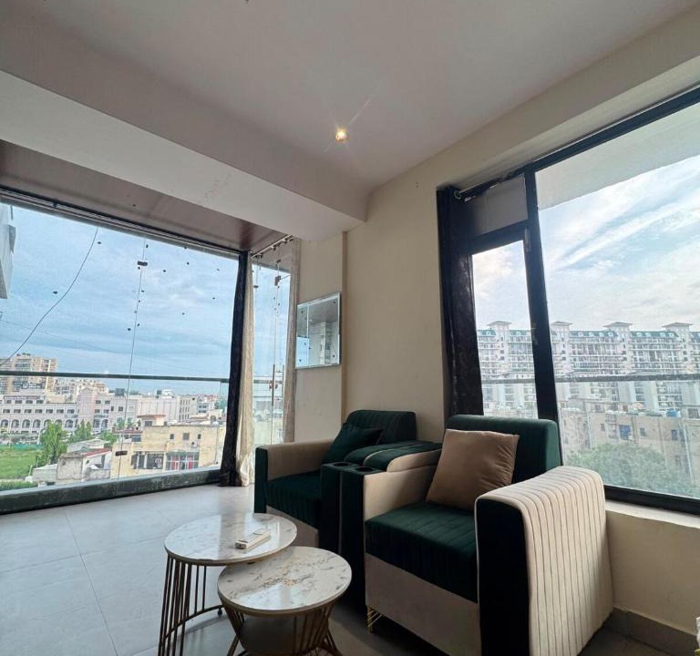 Kharar Apartment | Date Night Den