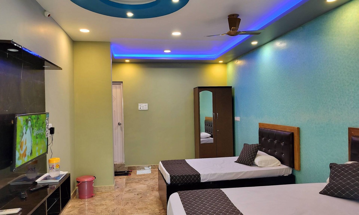 East Tambaram Hotel | Daylight Stay