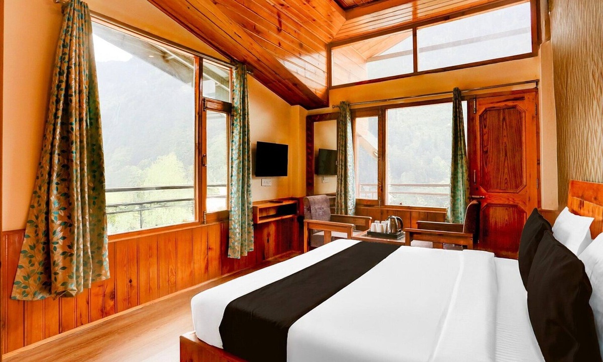 New Manali House | Deluxe Hotel Mall Road