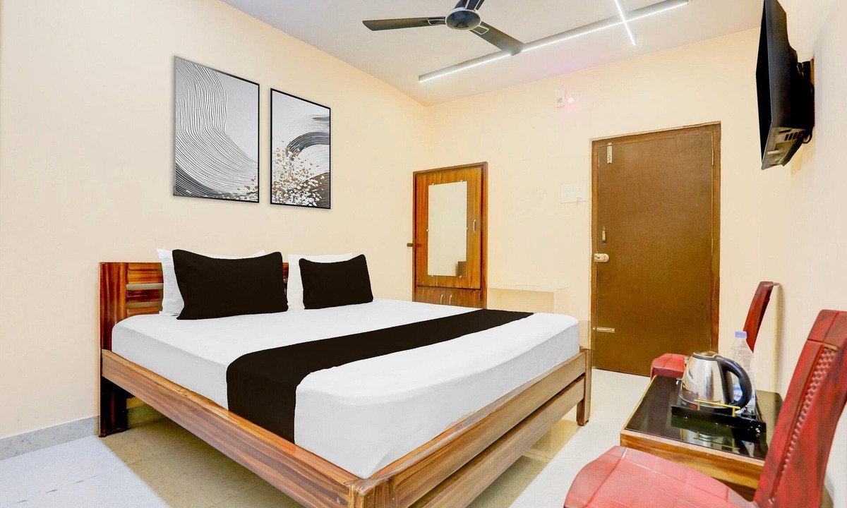 Kakinada House | Deluxe TNR Residency