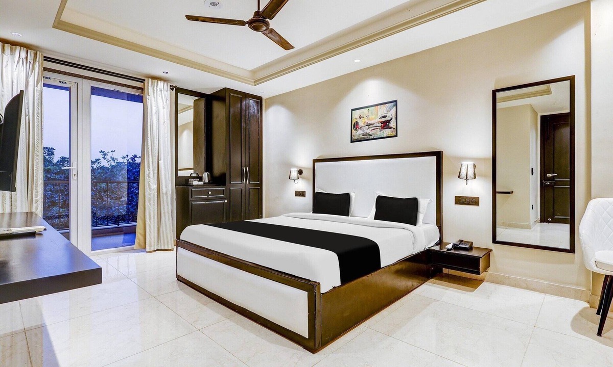 Udyog Vihar House | DeluxeCloud Bay