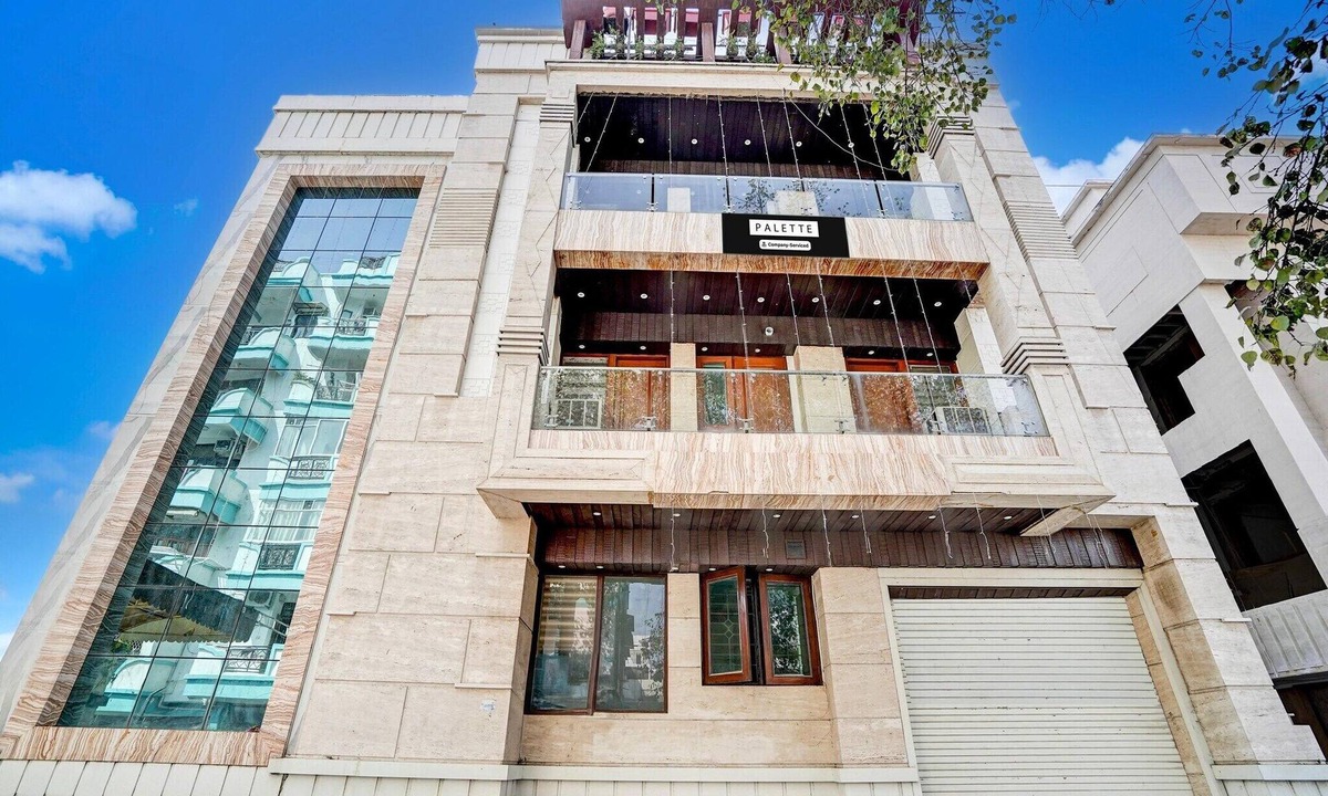 Kanpur House | DeluxeHotel Shanti Kutir