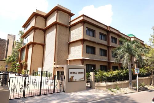 Nathdwara Hotel | Dhiraj Dham