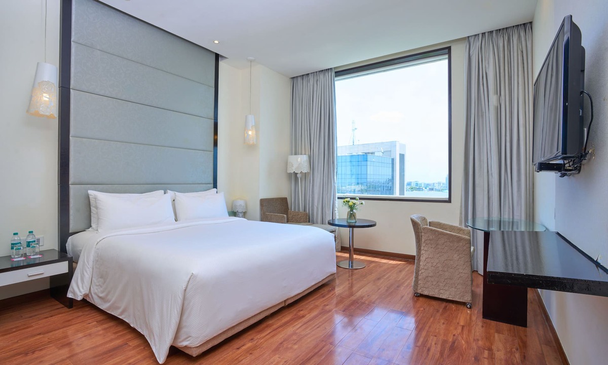 Royapettah Hotel | E Hotel