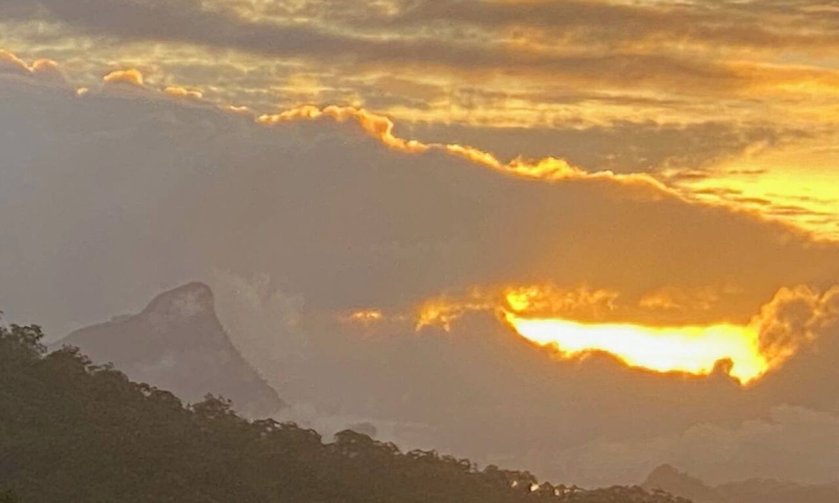 Upper Burringbar Cabin | Eagles Rest, A loved private mountain retreat. High-clearance vehicle access.