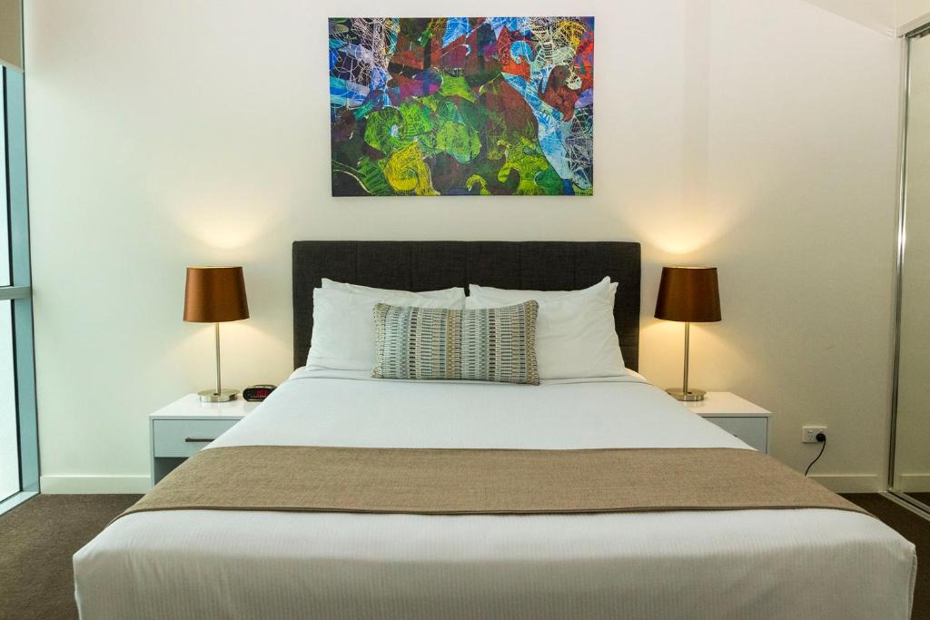 Brisbane Central Business District Apartment | Evolution Apartments