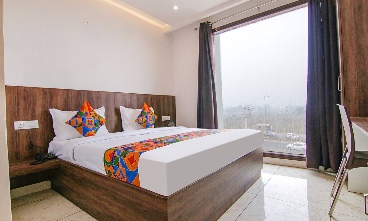 Kharar Hotel | Fabhotel Chandigarh