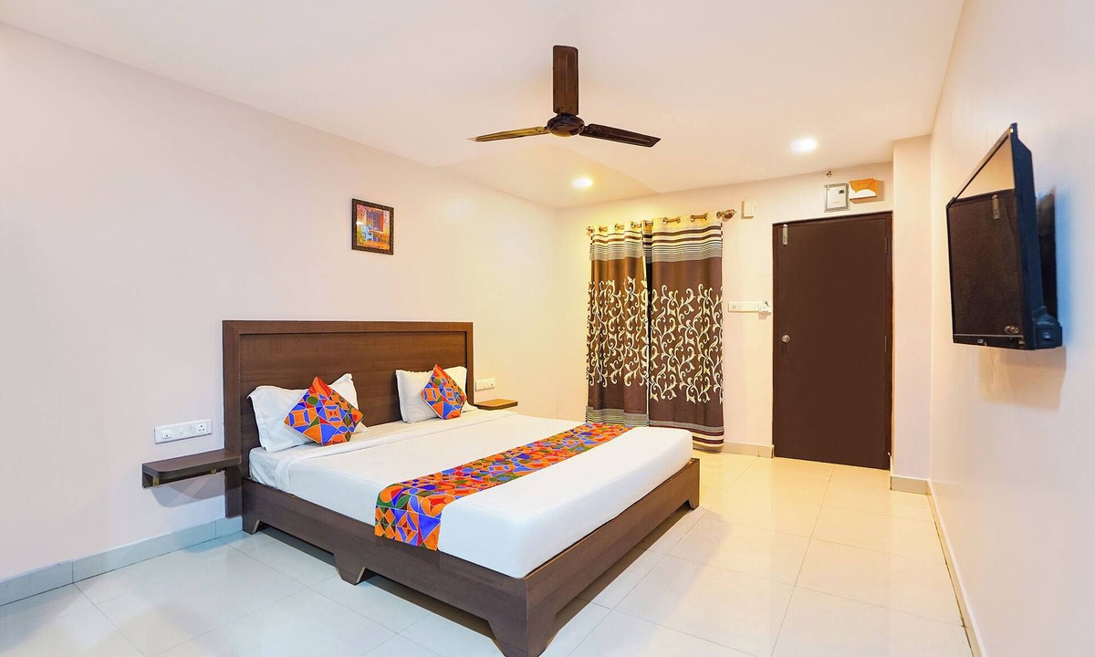 Panduranga Nagar Hotel | FabHotel Living Suits - Bannerghatta Main Road