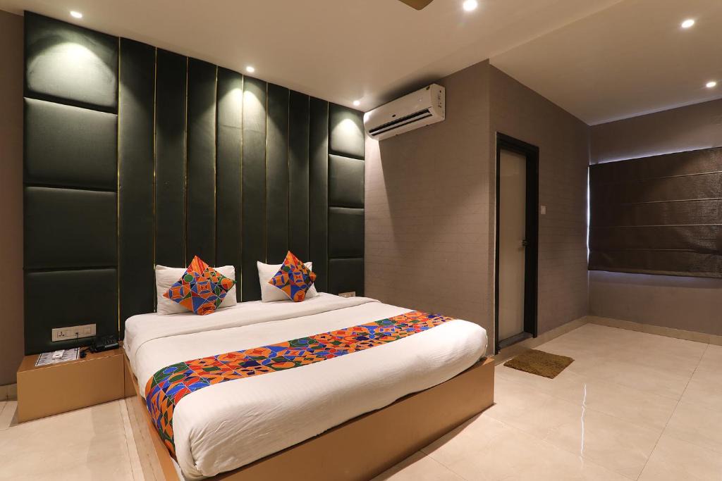 Kanpur Hotel | FabHotel Maya Crystal