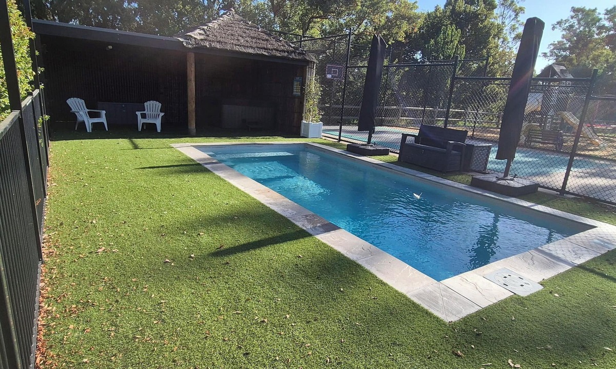 Yarrambat Other | Family Luxury Country Retreat Pool & Spa – Lodge 1