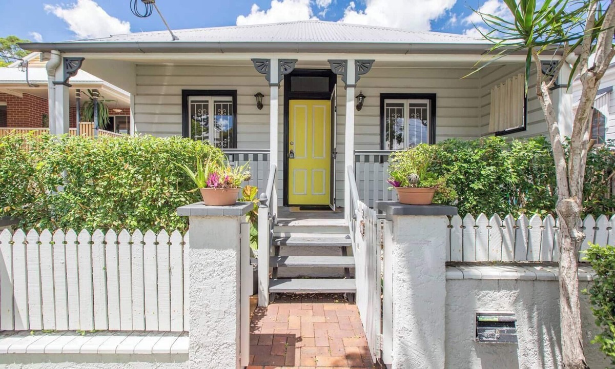 Paddington Cottage | Fernberg Cottage Sunny Queenslander Charm