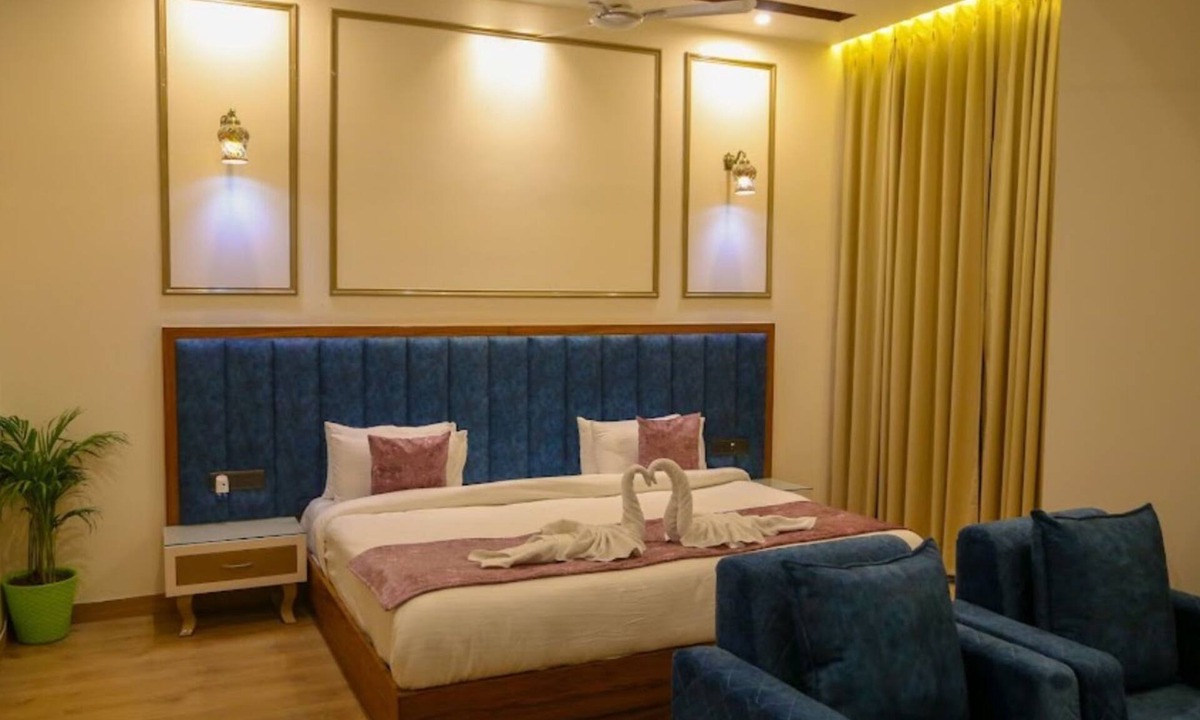 Kasganj Hotel | Four Leaf Hotel