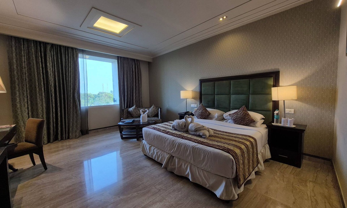 Meerut Hotel | Godwin Meerut