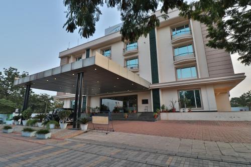 Bellary Hotel | Gokulam Park Allum