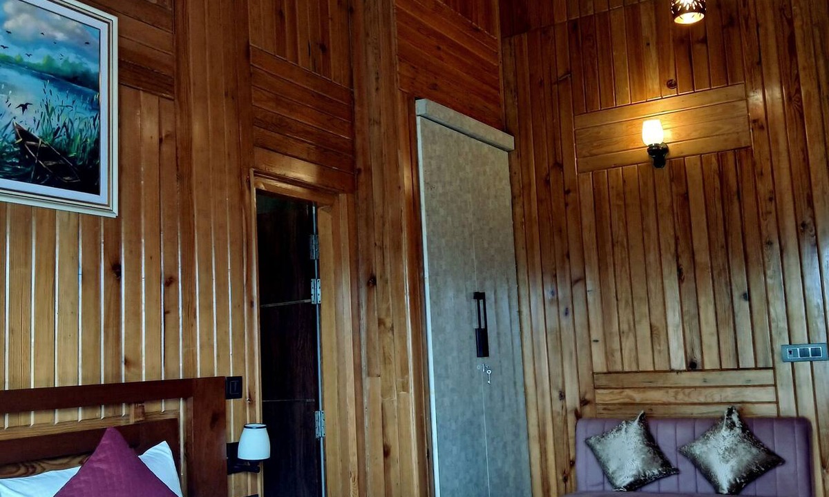 Smanora Range Resort | Golden Petal