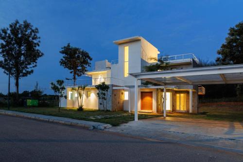 Anekal Villa | GolfersArenaJacuzzi1hr Airport40min E-city HSR