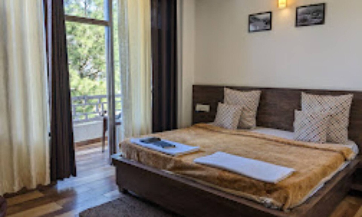 Chamba Hotel | Goroomgo MS Shepheard Hills Resort