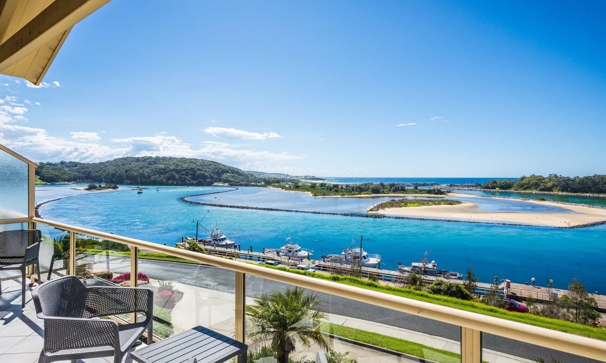 Narooma Apartment | Grand Pacific 1 Unit 4 - First Floor