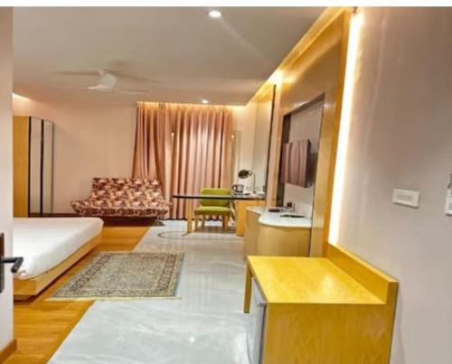 Meerut Hotel | Grand5 the luxury resort