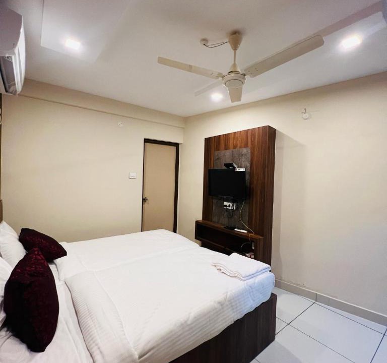 Kalamassery Hotel | GYPSY HOTEL CUSAT