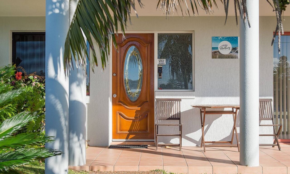 Crescent Head House | Heathers Seaside Apartments 1, 10 Rankine Street