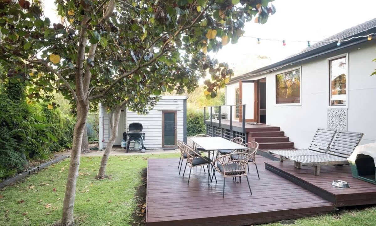 Margaret River House | Higgins Hideaway—Central Cottage with Garden Oasis