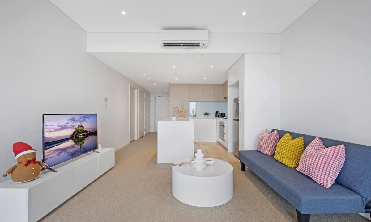 Wentworth Point Apartment | High-Rise 2BR Retreat with Water Views