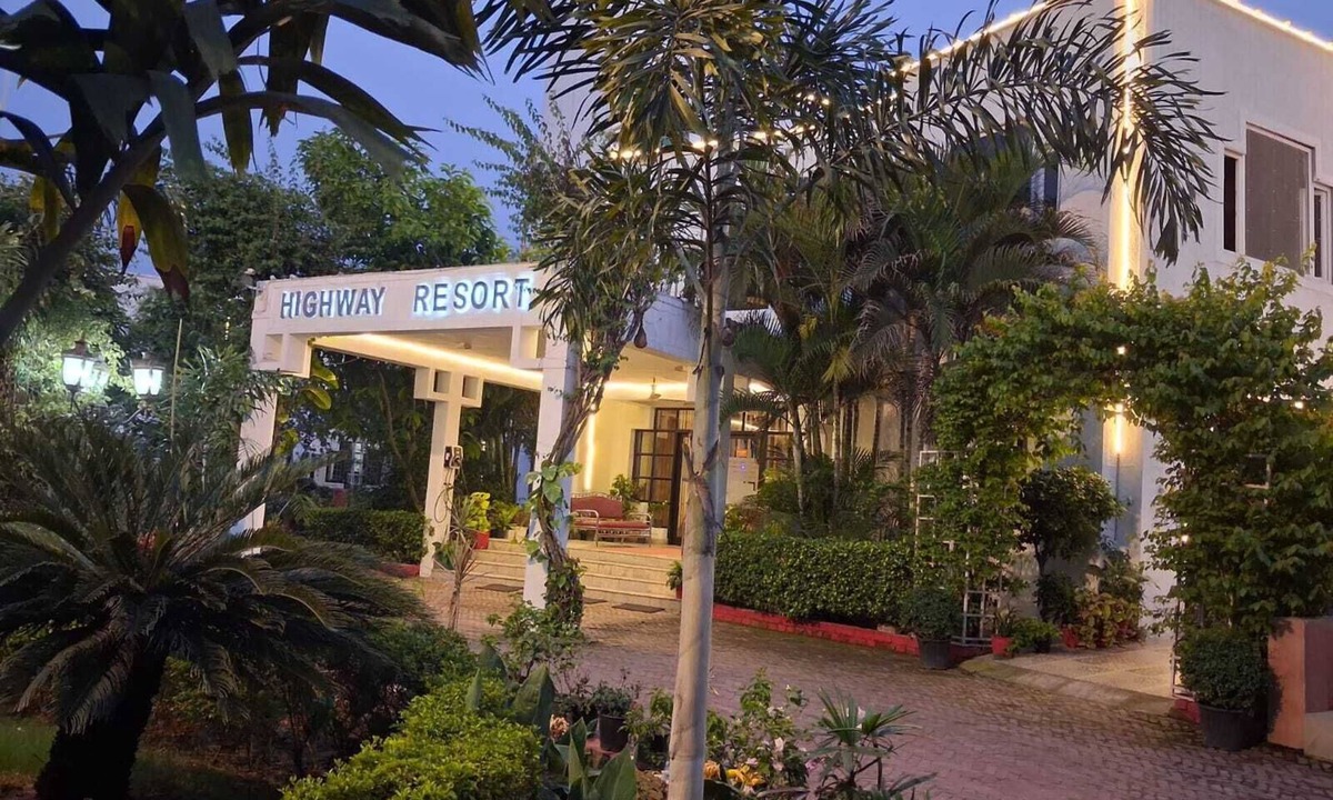 Gajraula Resort | Highway Resort with Swimmingpool & Spa
