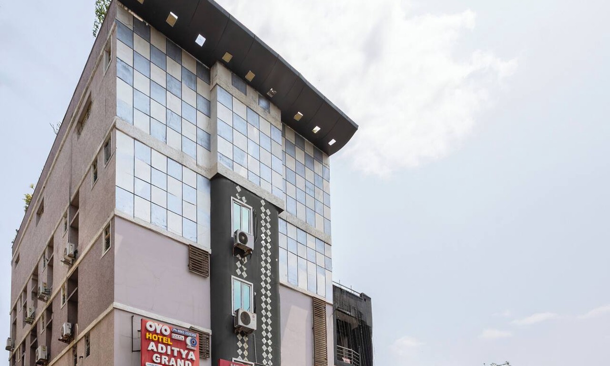 Guntur Hotel | Hotel Aditya Grand