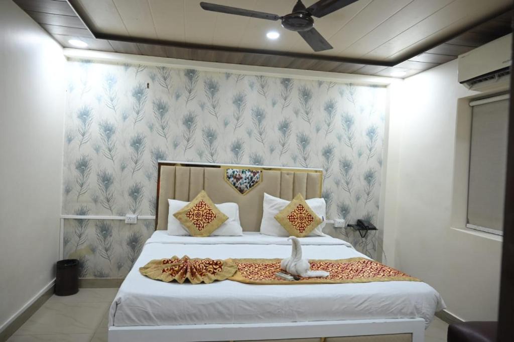 Varanasi Hotel | Hotel Aparajita