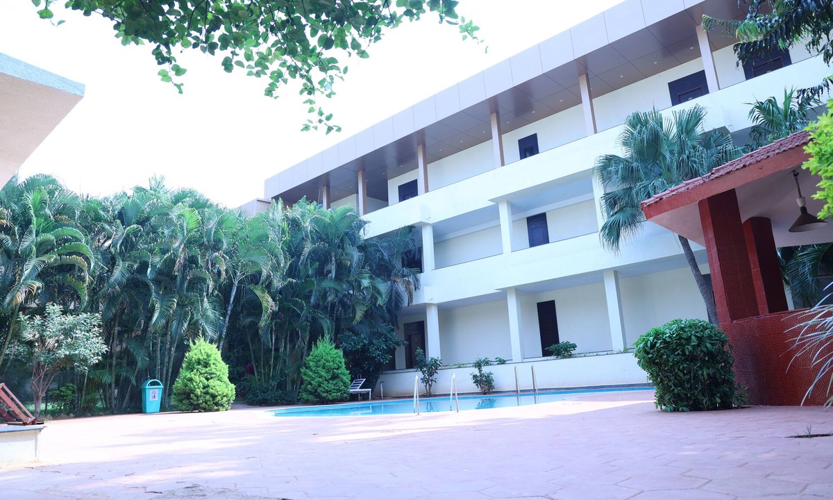 Badami Hotel | Hotel Badami Court