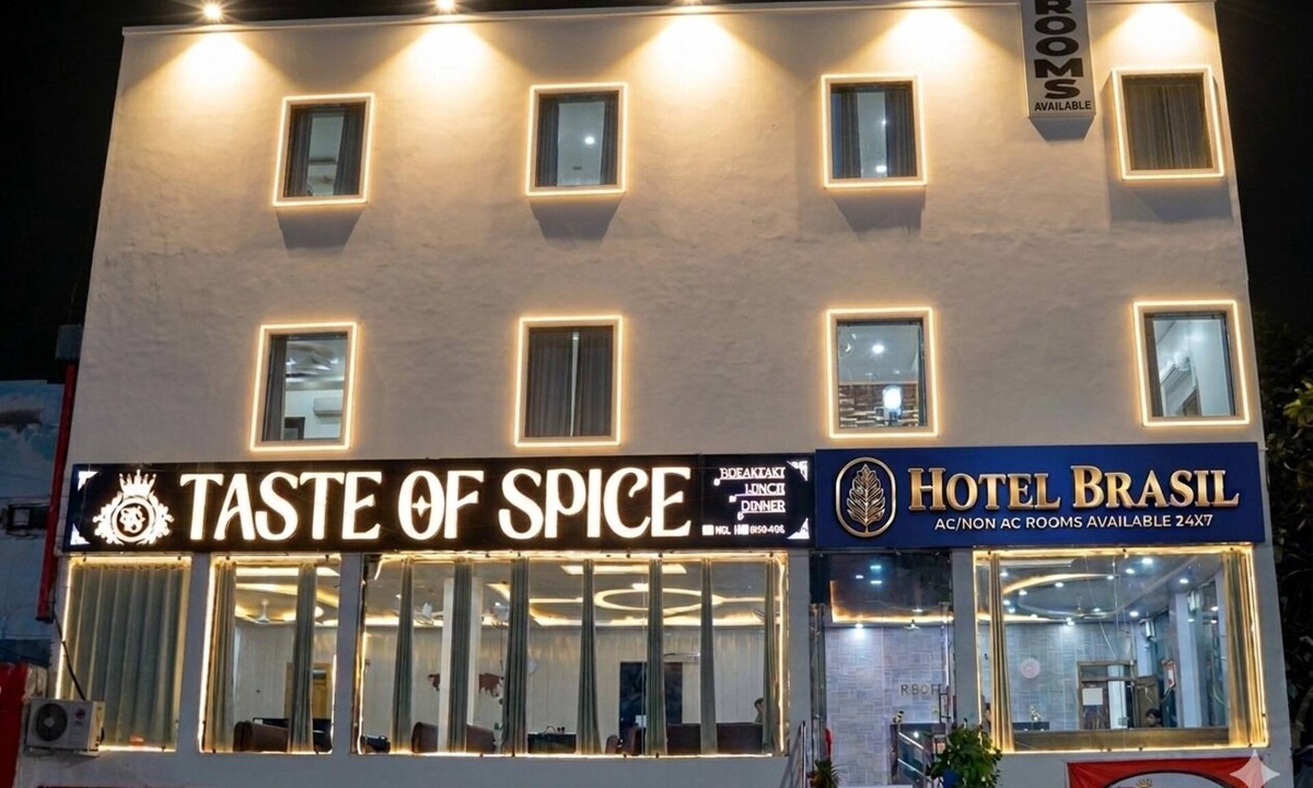 Agra Hotel | Hotel Brasil 3★ Stay Near Taj Mahal - FREE Local Guide - Exclusive at This Price