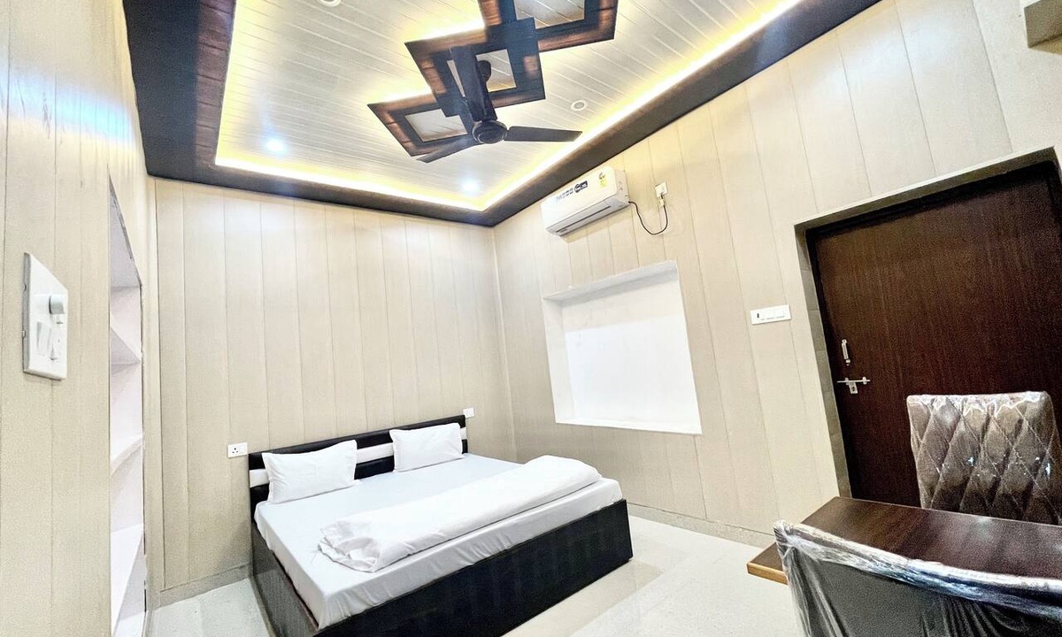 Varanasi Hotel | Hotel DEV VILLA GUEST HOUSE - VARANASI
