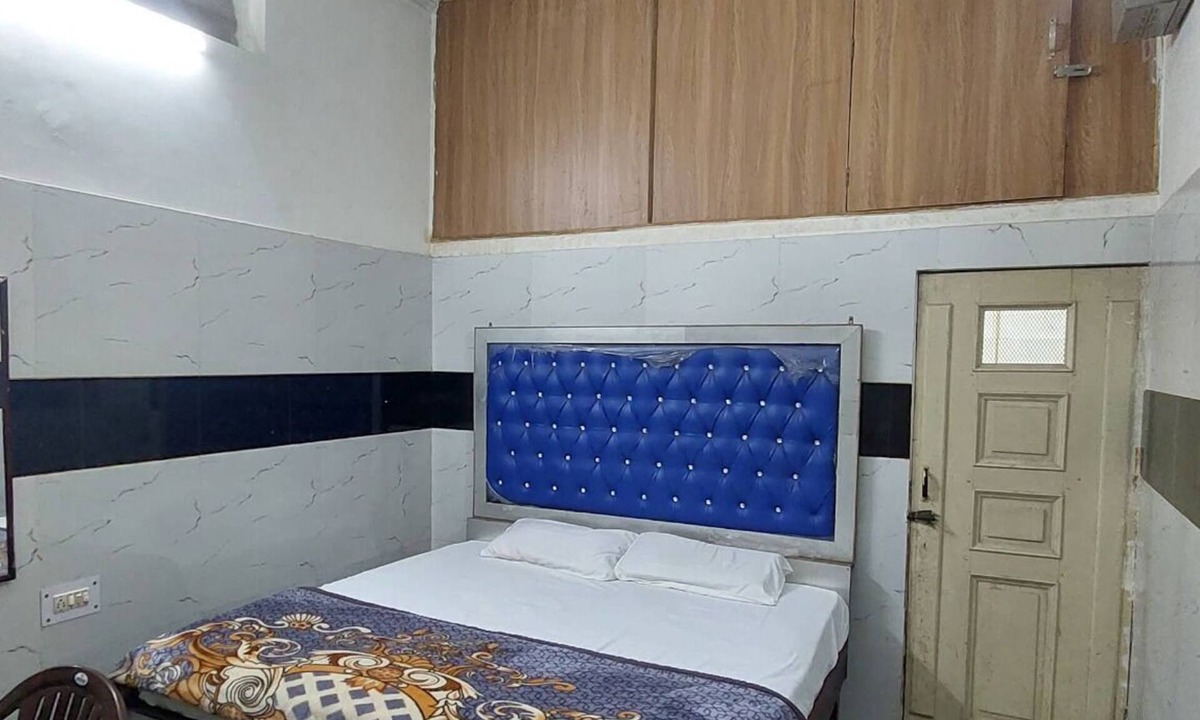 Hapur Hotel | Hotel Dharma Hapur