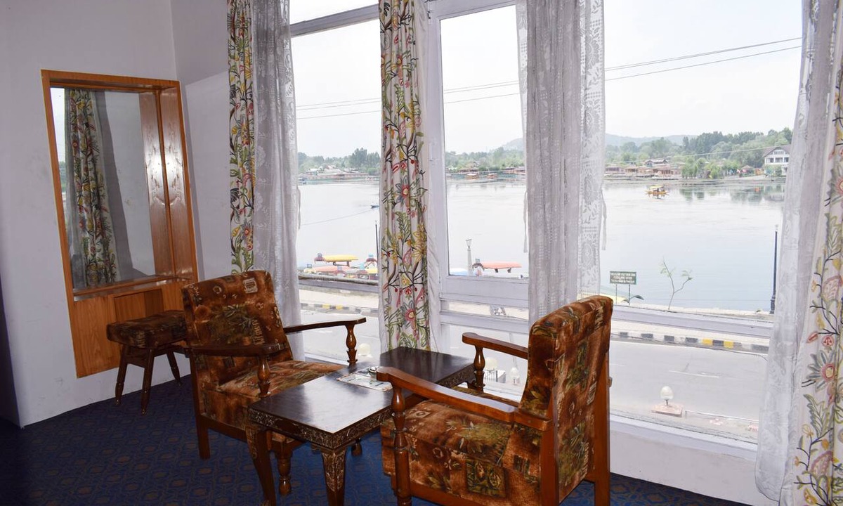 Dal Lake Hotel | Hotel Duke