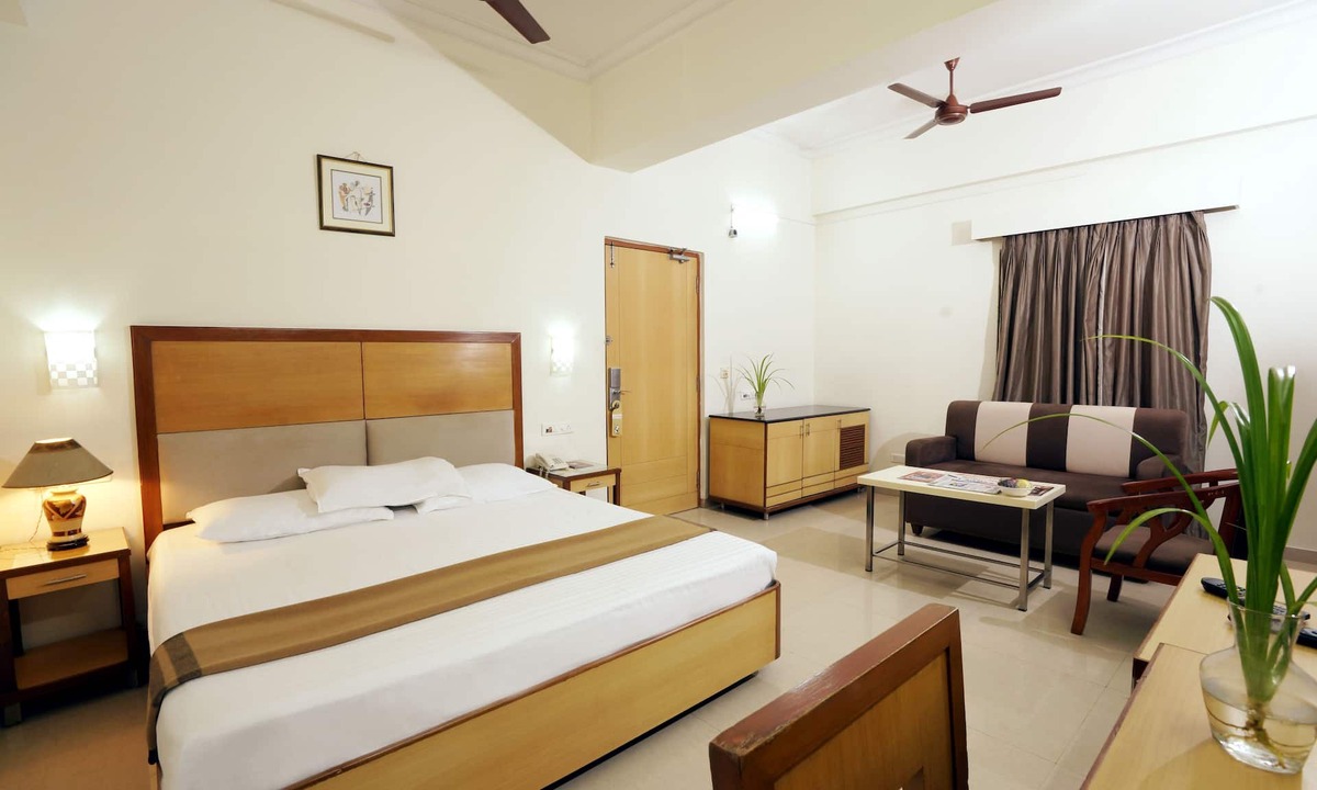 Guntur Hotel | Hotel Geetha Regency