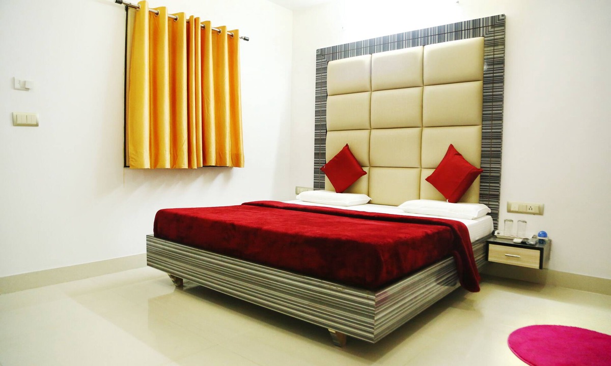 Muzaffarnagar Hotel | Hotel Golden Inn