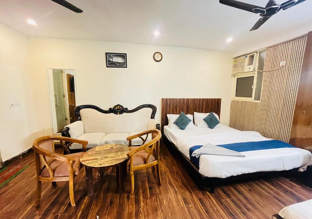 Sainik Farm Hotel | Hotel Grand Zara - Saket Metro