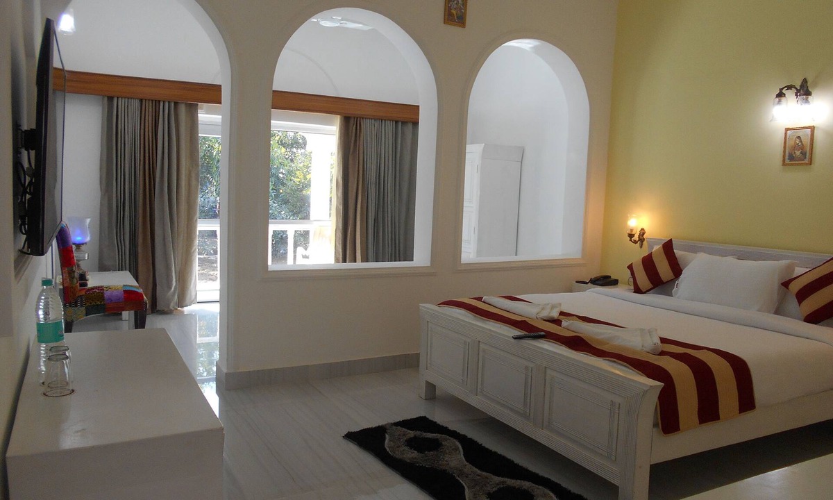 Khajuraho Hotel | Hotel Isabel Palace