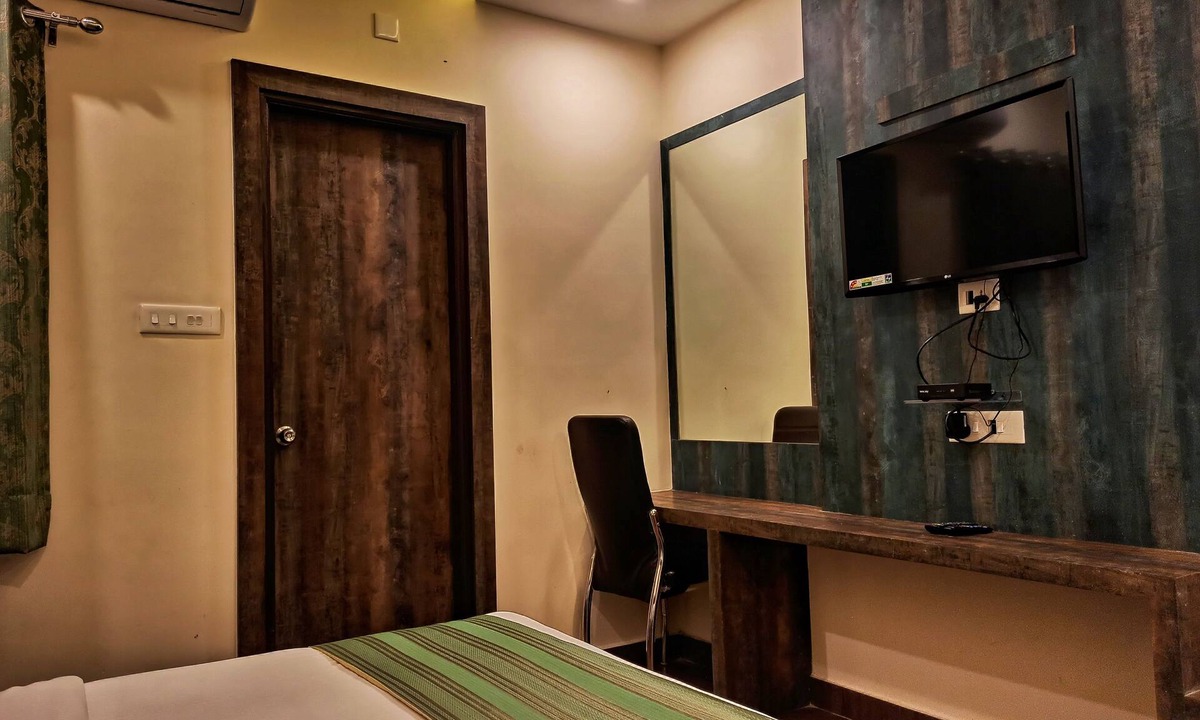 Sigra Hotel | Hotel Janki Inn Varanasi