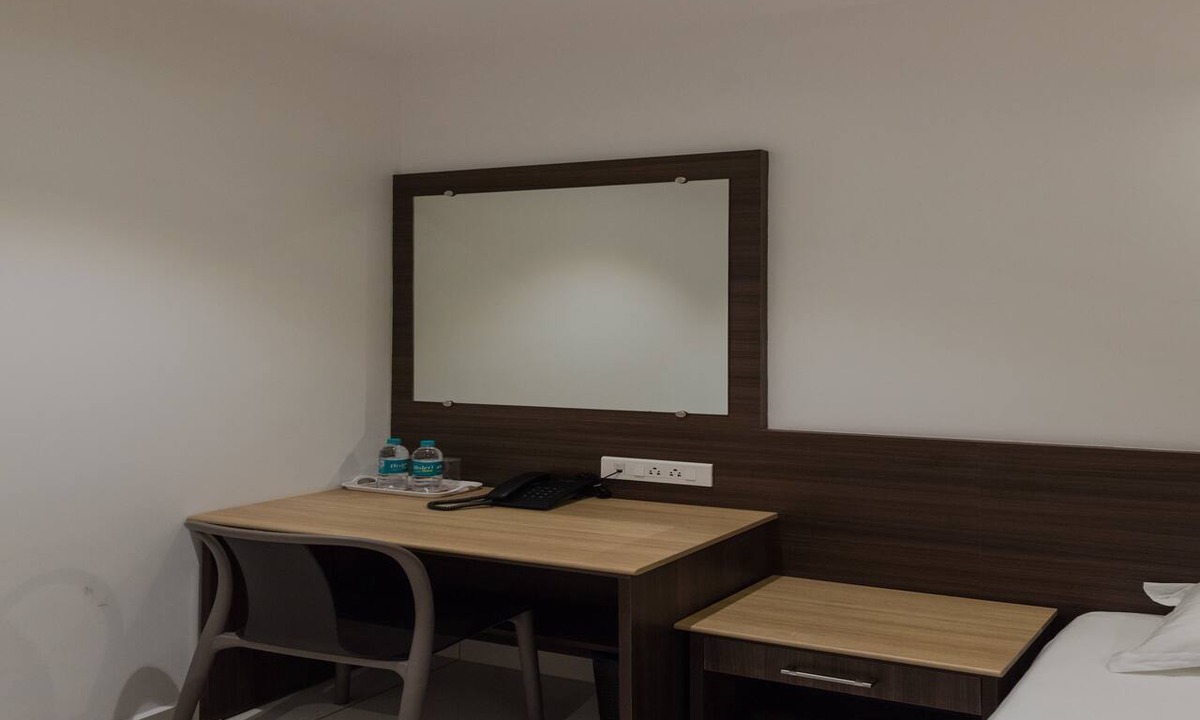 Hampankatta Hotel | Hotel Karuna Residency