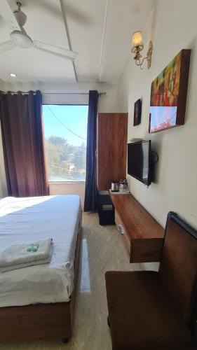 Amritsar Hotel | Hotel KD Near jallianwala bagh