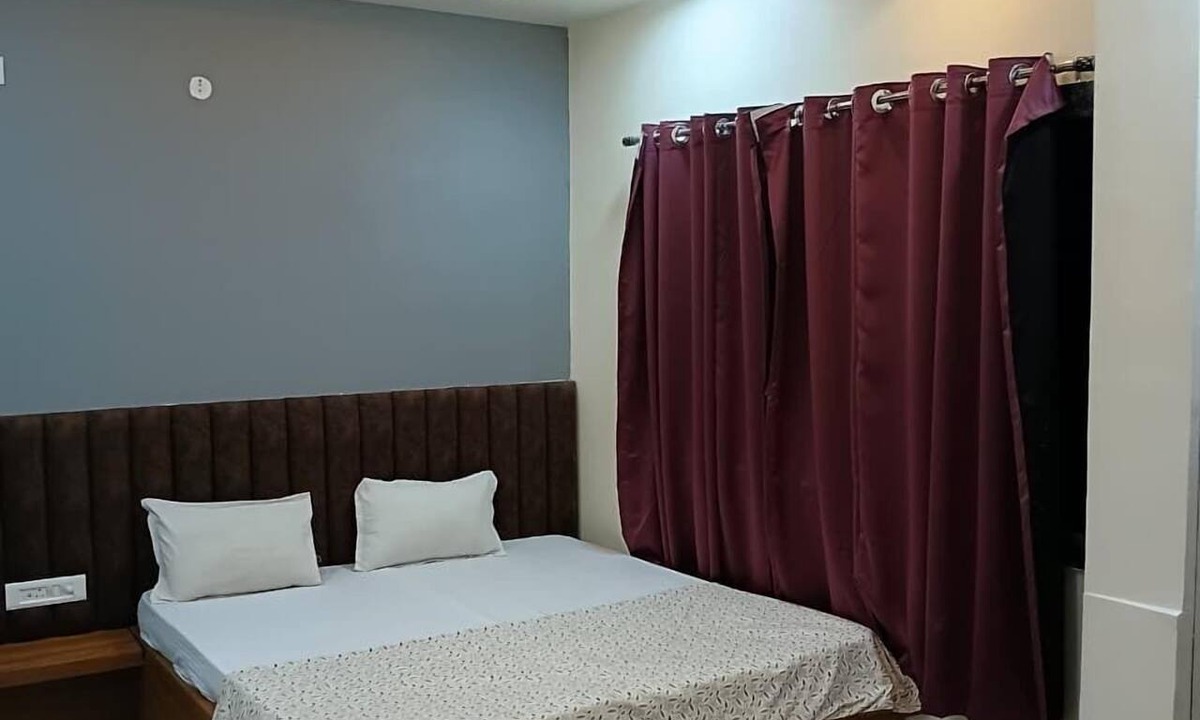 Savner Hotel | Hotel Keshav