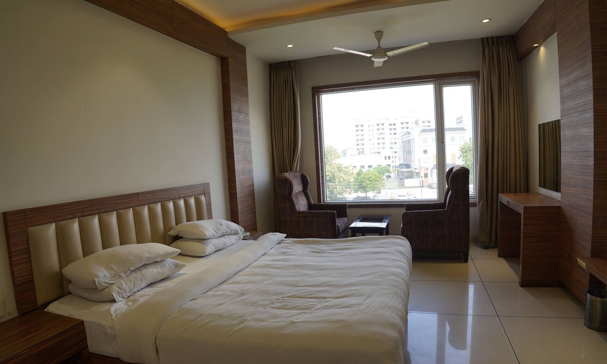 Bareilly Hotel | Hotel King's Heritage