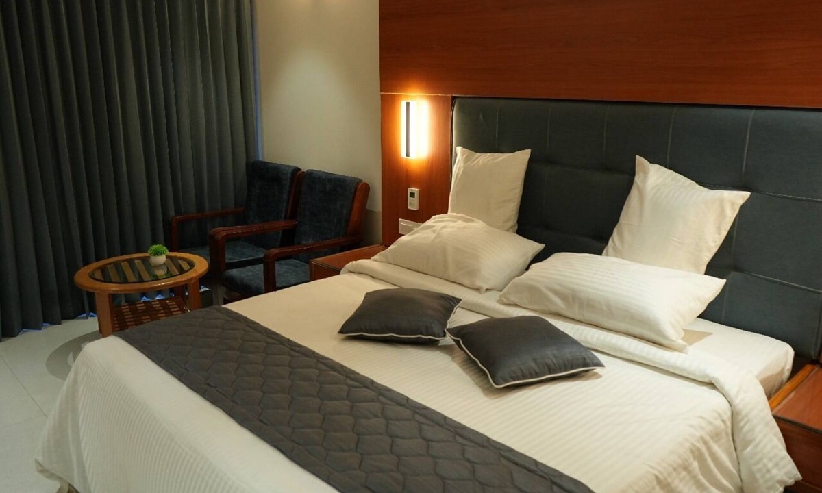 Theni Hotel | HOTEL KRITHICK GRAND