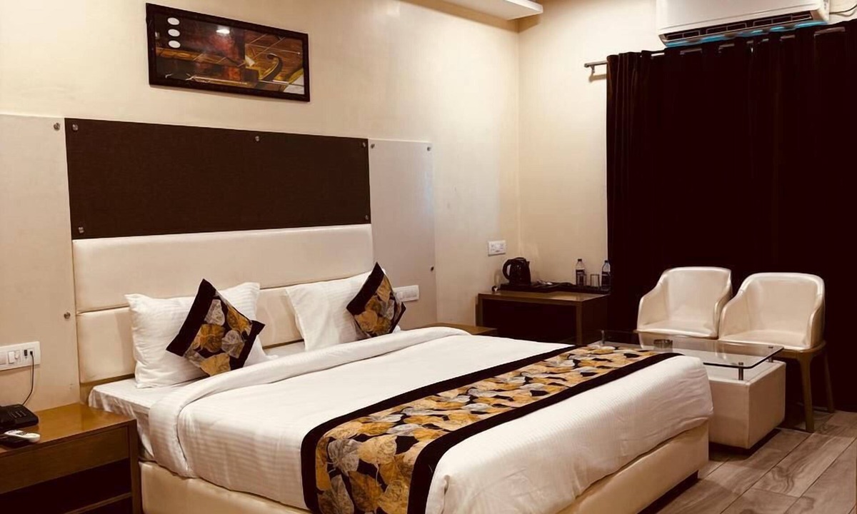Marhi Hotel | HOTEL LOTUS INN